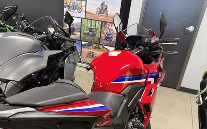 2026 Honda CBR500R ABS
