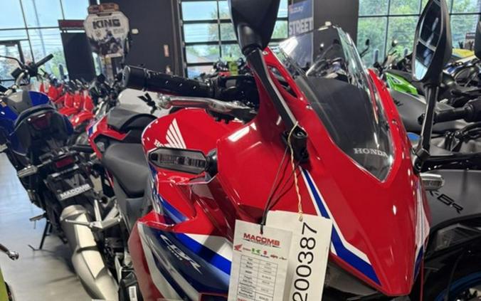 2026 Honda CBR500R ABS