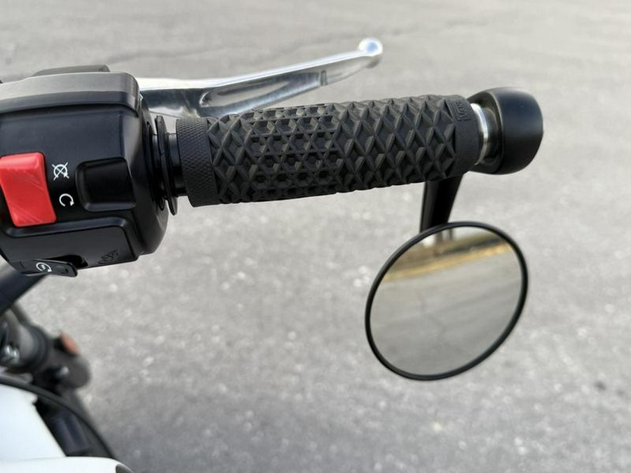 2019 Indian Motorcycle® Scout® Bobber ABS White Smoke