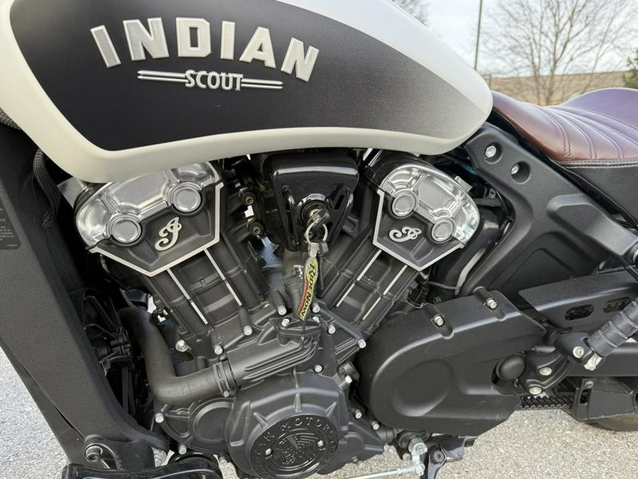 2019 Indian Motorcycle® Scout® Bobber ABS White Smoke