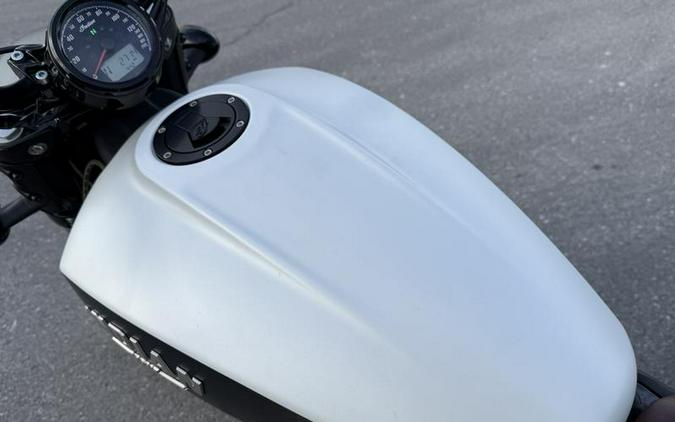2019 Indian Motorcycle® Scout® Bobber ABS White Smoke