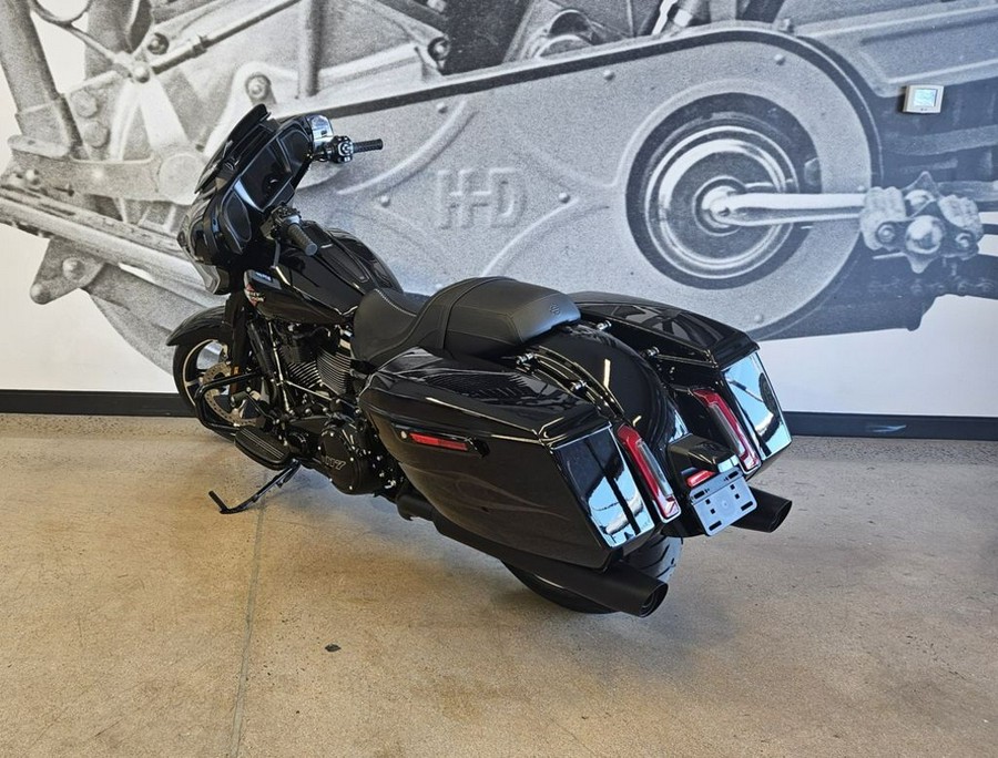 2025 Harley-Davidson® FLHX - Street Glide®