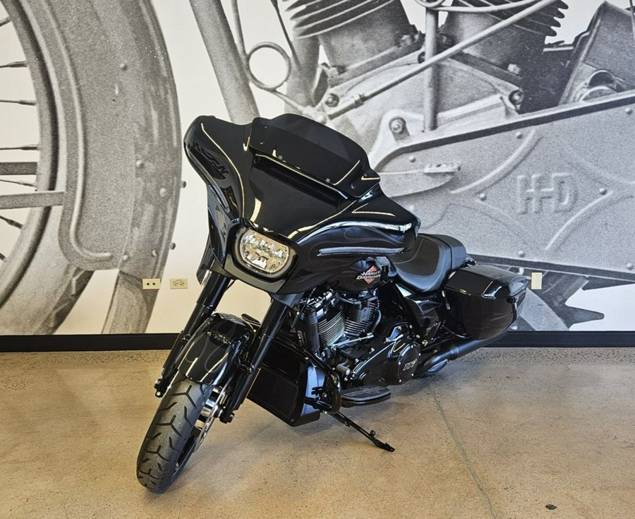 2025 Harley-Davidson® FLHX - Street Glide®