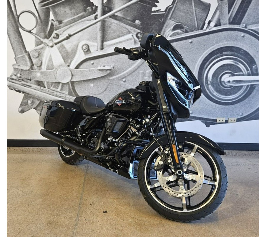 2025 Harley-Davidson® FLHX - Street Glide®