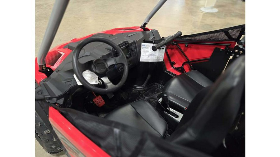 2026 Polaris RZR 200 EFI INDY RED