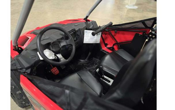 2026 Polaris RZR 200 EFI INDY RED