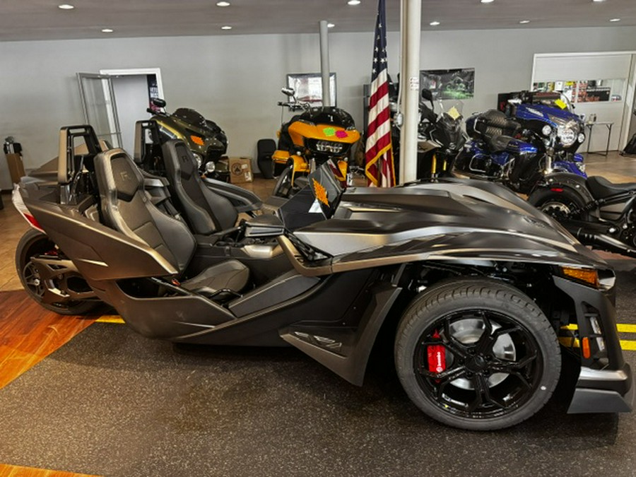 2026 Polaris Slingshot® R Manual