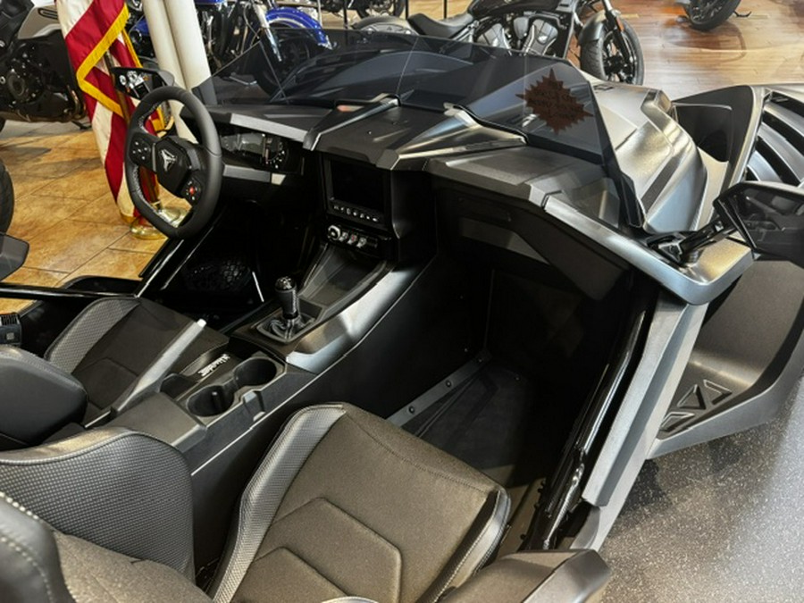 2026 Polaris Slingshot® R Manual