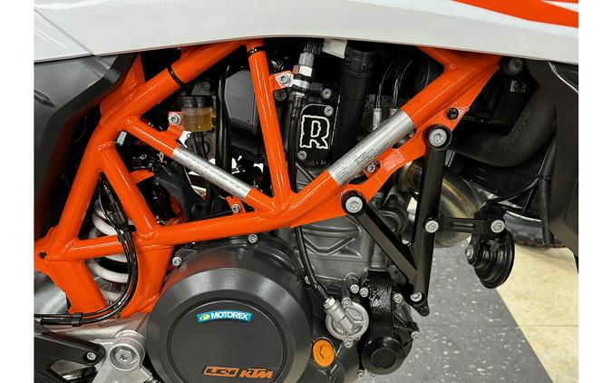 2019 KTM 690 SMC R SUPERMOTO