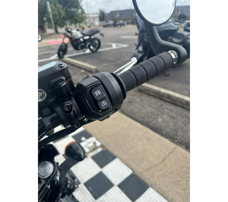 2025 Indian Motorcycle® Sport Scout® Black Metallic