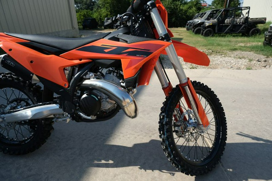 New 2025 KTM 300 SX ORANGE