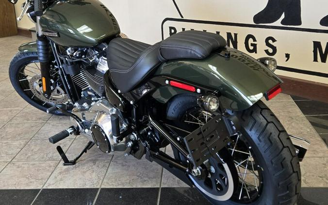 2026 Harley-Davidson® Street Bob® Olive Steel Metallic - Chrome w/Laced Wheels