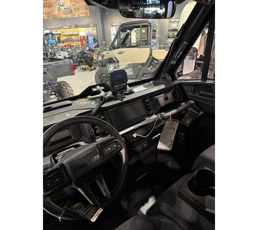 2026 Can-Am Defender Limited HD11