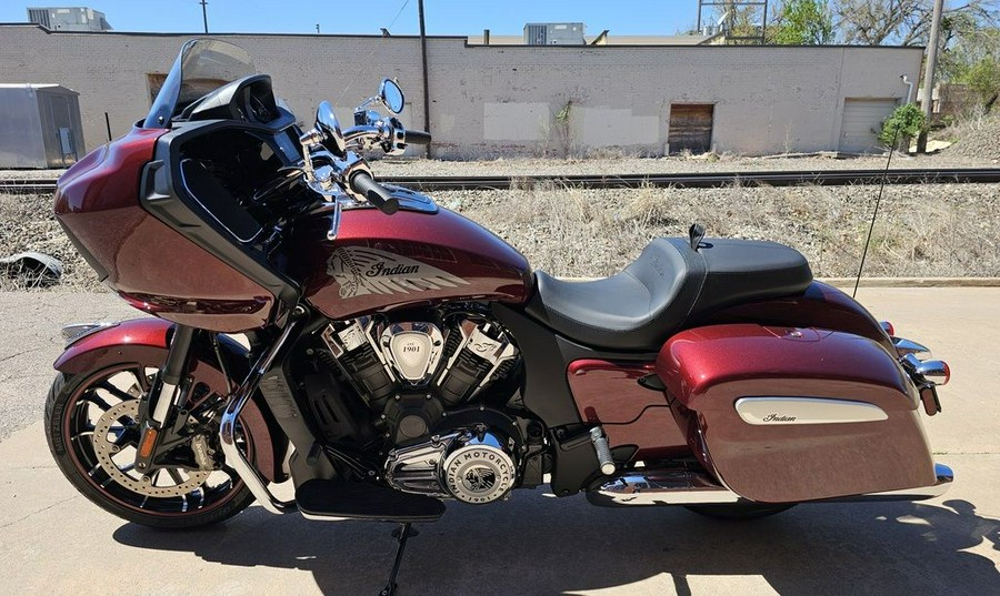 2023 Indian Motorcycle® Challenger® Limited Maroon Metallic