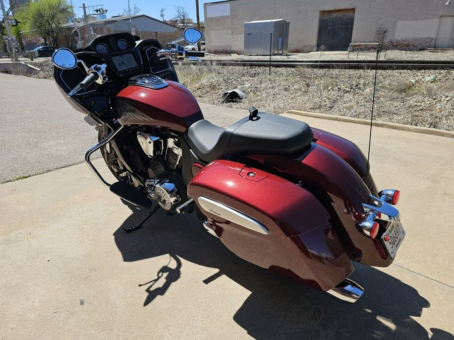 2023 Indian Motorcycle® Challenger® Limited Maroon Metallic