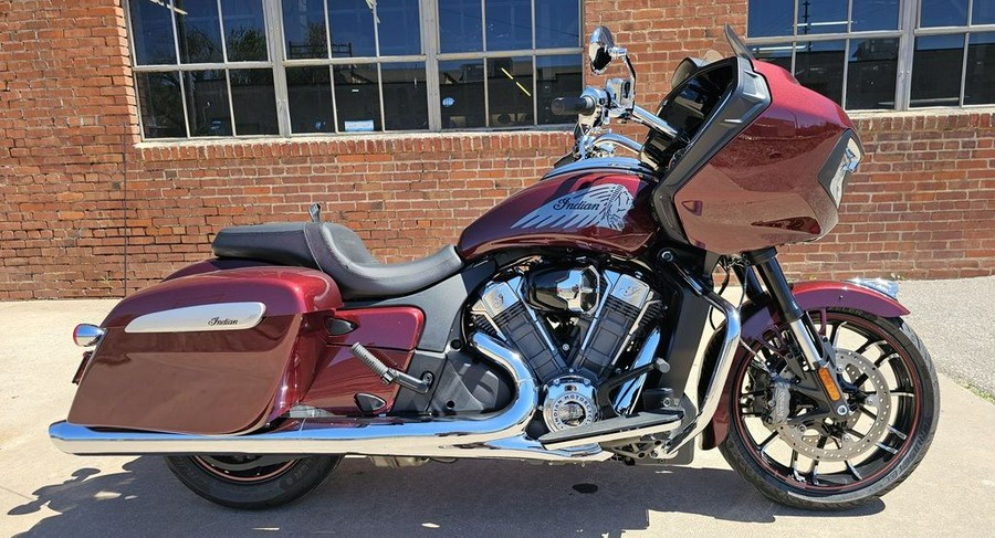 2023 Indian Motorcycle® Challenger® Limited Maroon Metallic