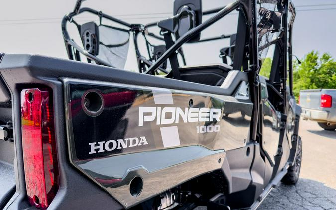 2025 Honda® Pioneer 1000-6 Deluxe Crew