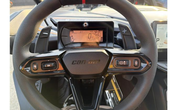2025 Can-Am Maverick R X RS