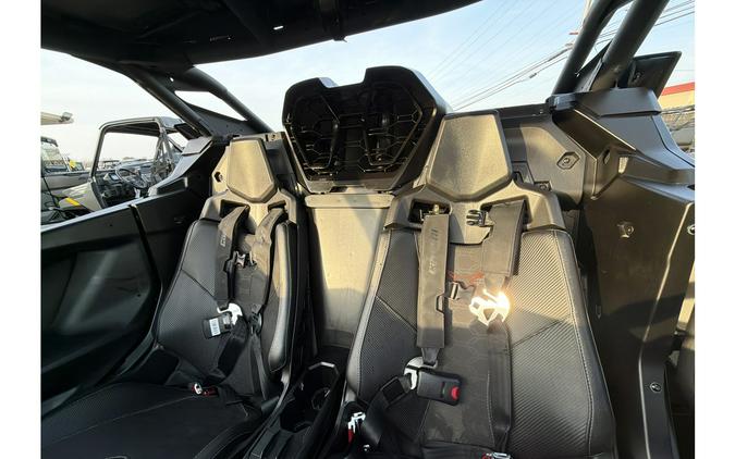 2025 Can-Am Maverick R X RS