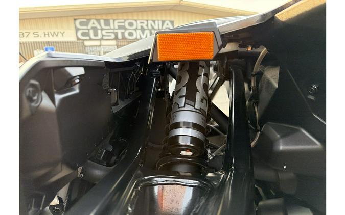 2025 Can-Am Maverick R X RS