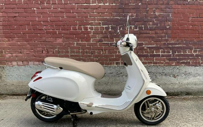 New 2027 Vespa PRIMAVERA 150 SPORT