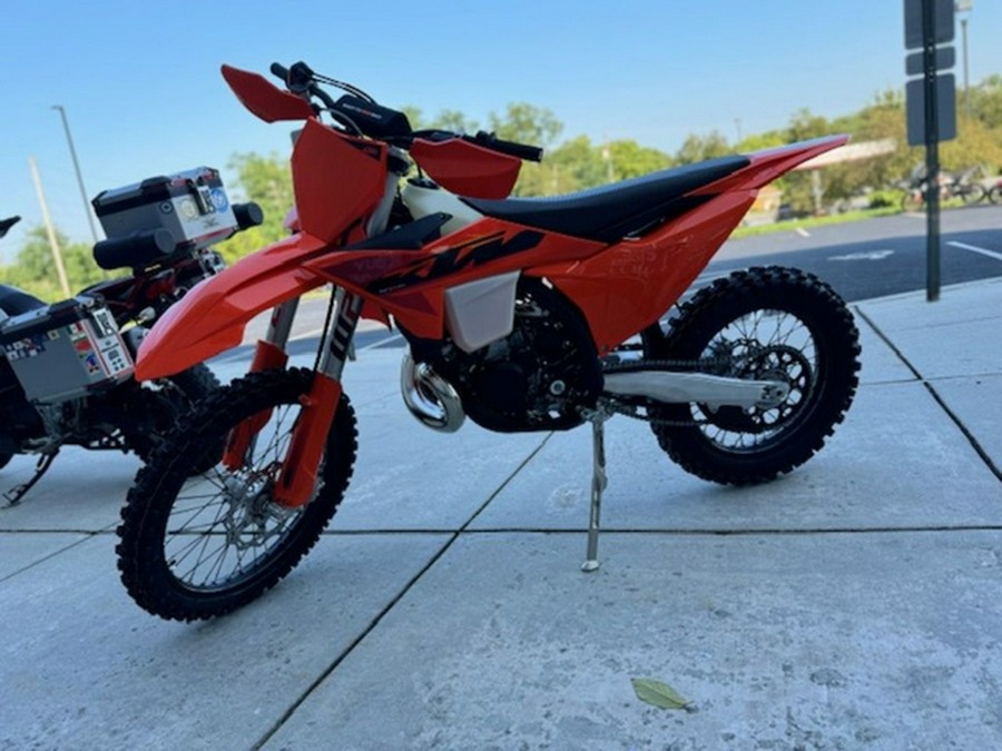2025 KTM XC 250