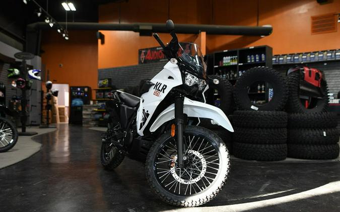 2025 Kawasaki KLR650 S Pearl Crystal White/Metallic Carbon Gray Pearl Crystal WhiteMetallic Carbon Gray