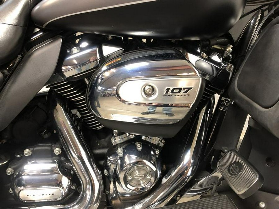 2017 Harley-Davidson® Electra Glide Ultra Limited - FP8268