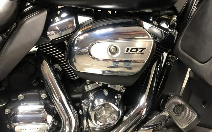 2017 Harley-Davidson® Electra Glide Ultra Limited - FP8268