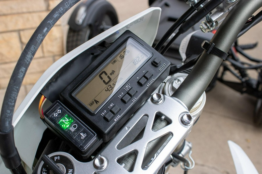2023 SUZUKI DR-Z400SM