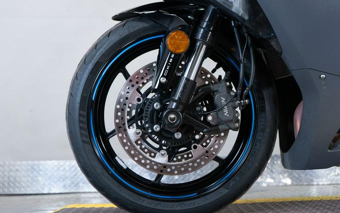 2025 Kawasaki Ninja® ZX™-6R KRT Edition ABS
