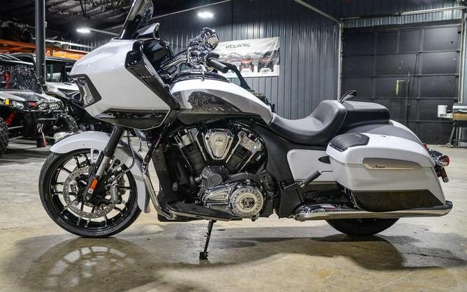 2024 Indian Motorcycle® Challenger® Limited with PowerBand Audio Package Ghost White Metallic