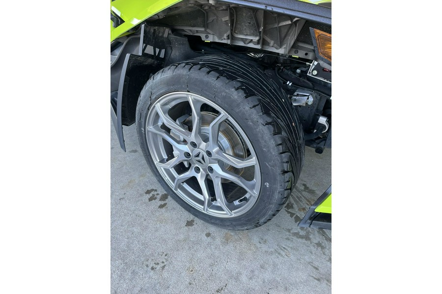 2023 Slingshot Slingshot SL - Neon Lime (Manual)