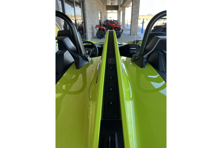 2023 Slingshot Slingshot SL - Neon Lime (Manual)