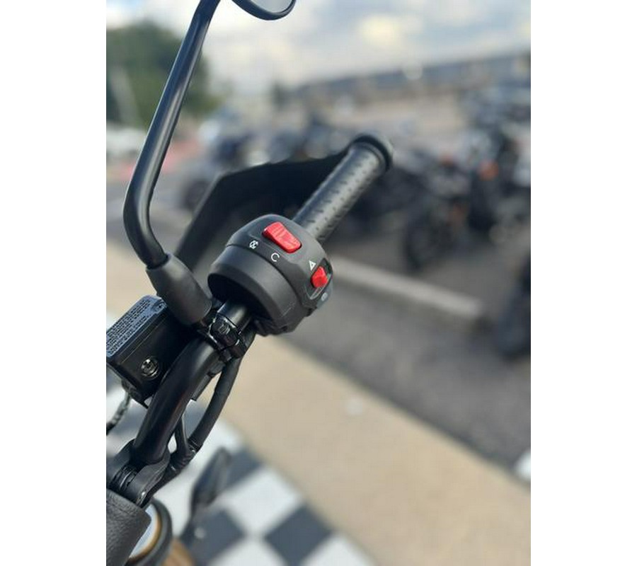 2026 Triumph Scrambler 400 X Baja Orange/Aluminium