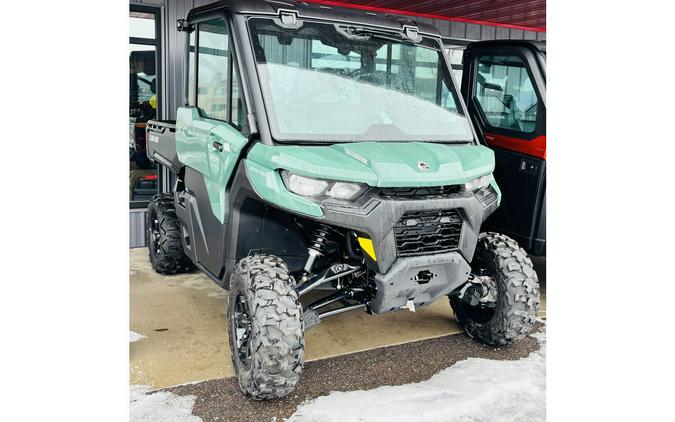 2026 Can-Am SSV DEF DPSCAB 65 HD9 GN 26 DPS CAB HD9