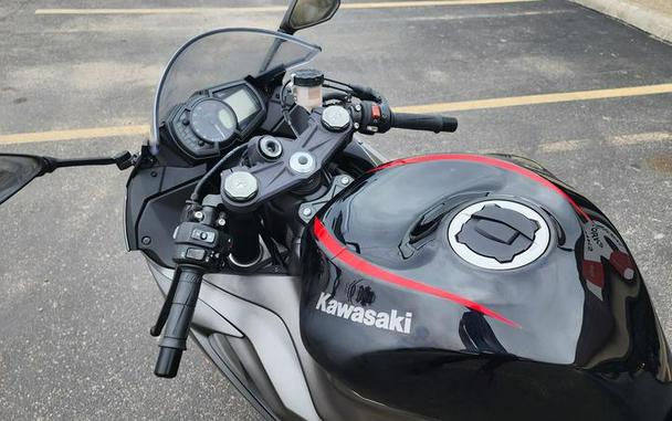 2023 Kawasaki Ninja® ZX™-6R ABS Metallic Matte Graphenesteel Gray / Black