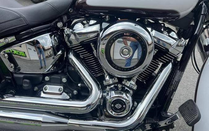 2021 Harley-Davidson® FLHC - Heritage Classic