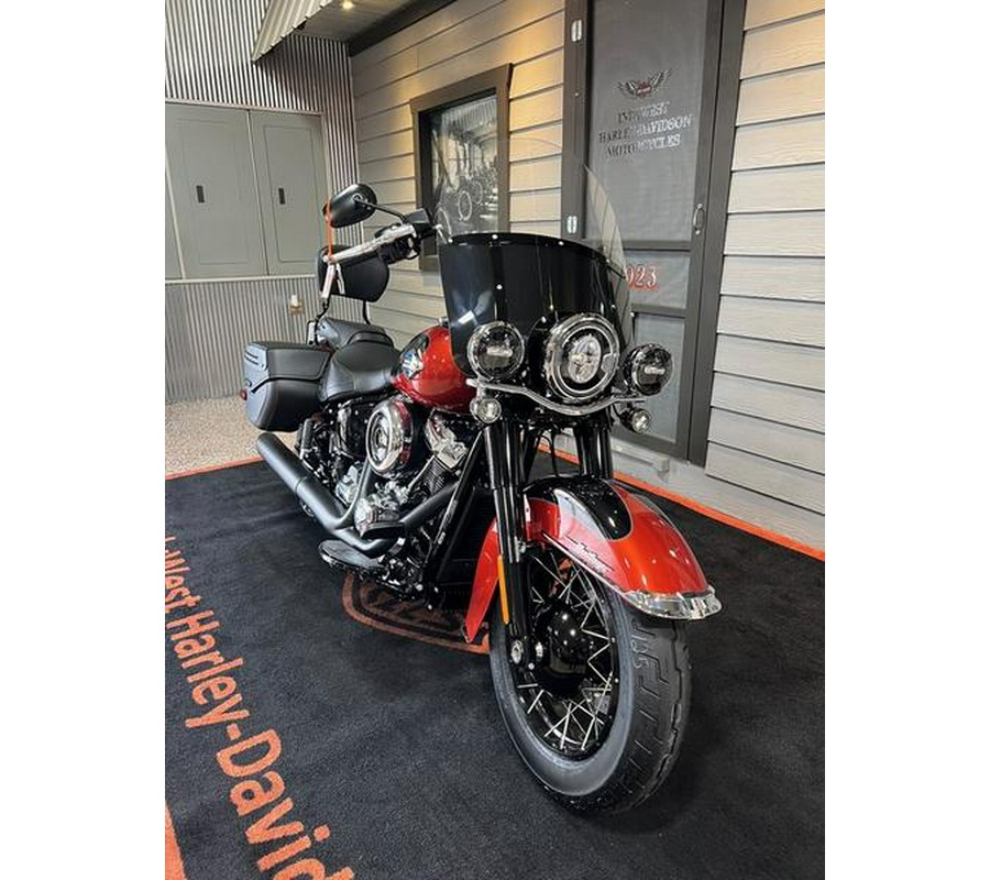 2025 Harley-Davidson® FLHC - Heritage Classic