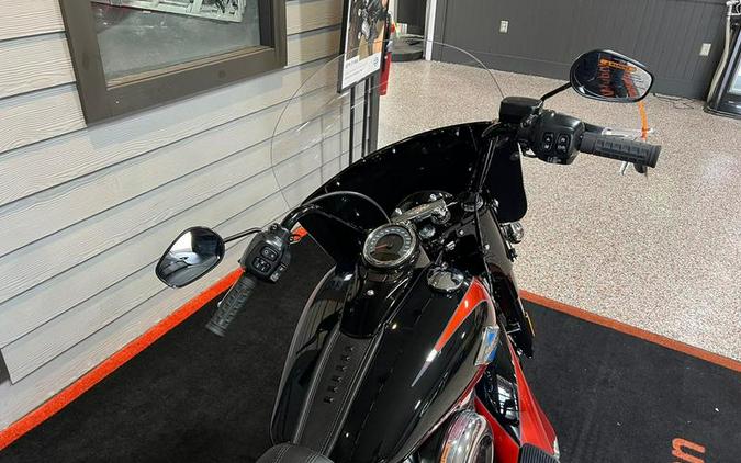 2025 Harley-Davidson® FLHC - Heritage Classic