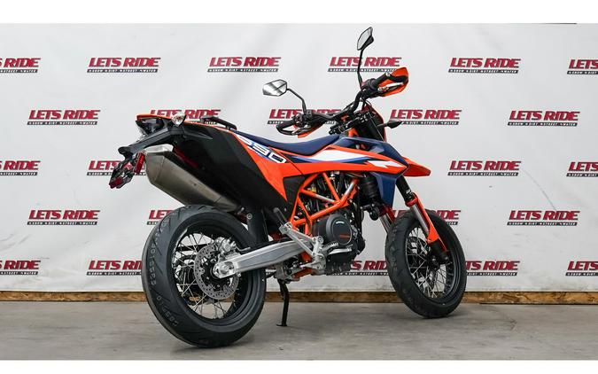 2024 KTM 690 SMC R