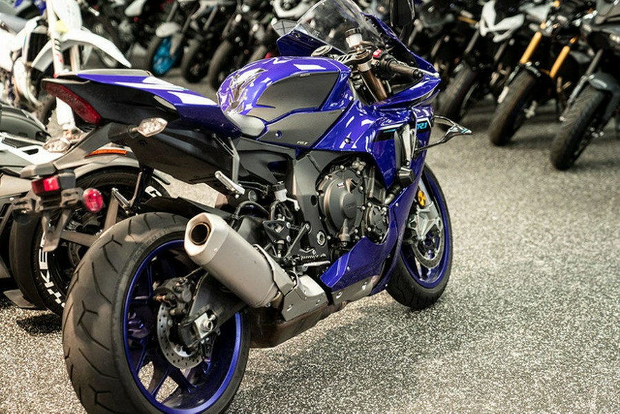 2025 Yamaha YZF R1