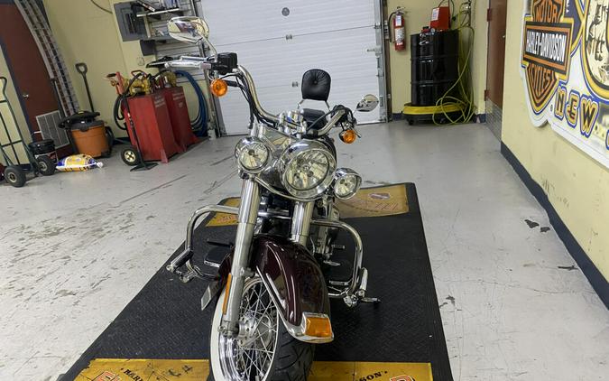 2006 Harley-Davidson Heritage Softail® Classic Black Cherry Pearl