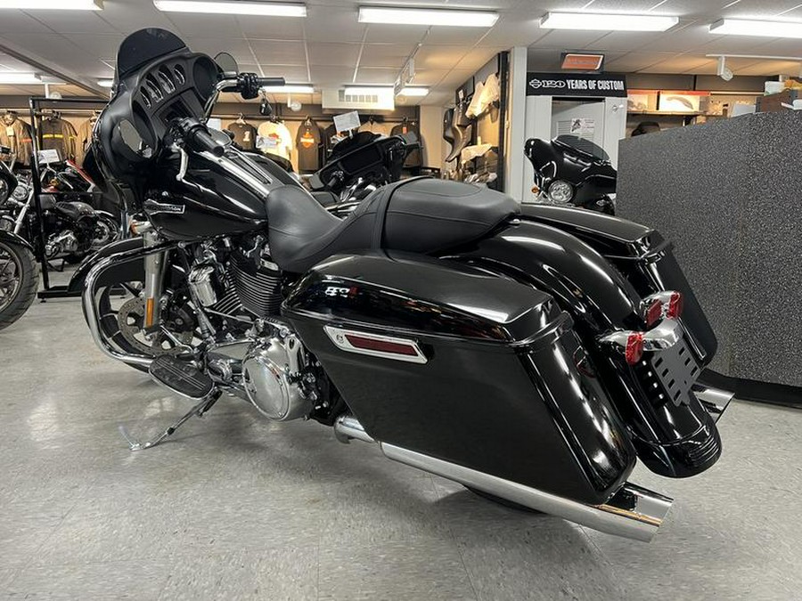 2022 Harley-Davidson® FLHX - Street Glide®