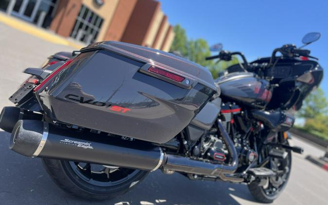 2026 Harley-Davidson® FLTRXSTSE CVO Road Glide ST Inferno Gray