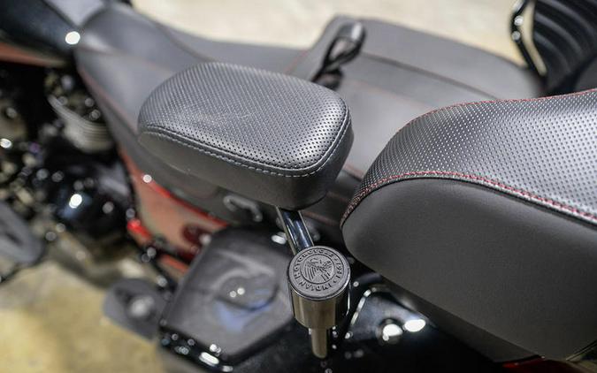 2024 Indian Motorcycle® Roadmaster® Elite Red Candy Over Black Candy