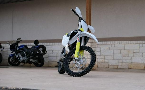 New 2024 HUSQVARNA TX 300 WHITE