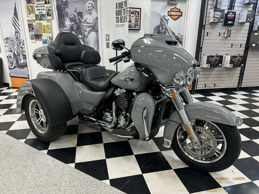 2024 Harley-Davidson® Tri Glide® Ultra Billiard Gray