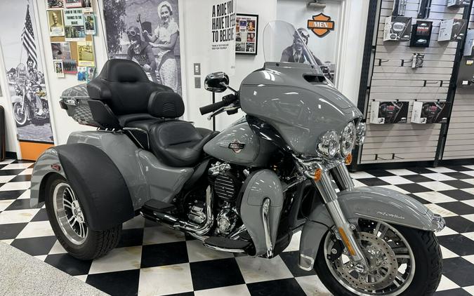 2024 Harley-Davidson® Tri Glide® Ultra Billiard Gray