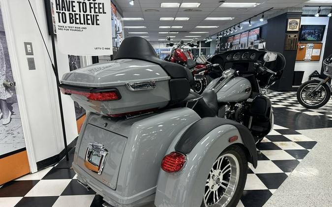 2024 Harley-Davidson® Tri Glide® Ultra Billiard Gray